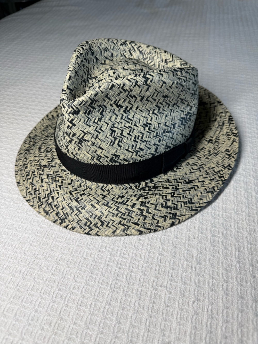 Country Gentleman off white and black straw fedora style hat with black band